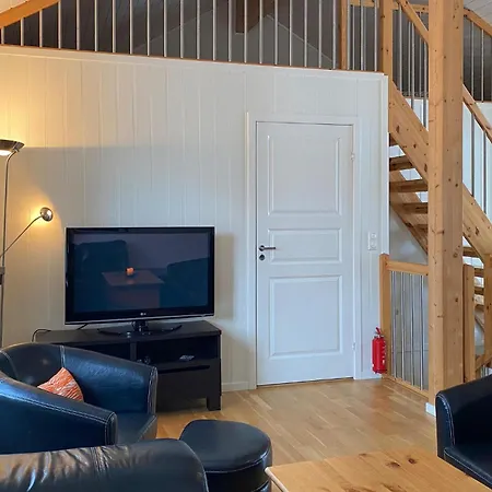 4 Bedroom Lovely In Prázdninový dům Bjorli